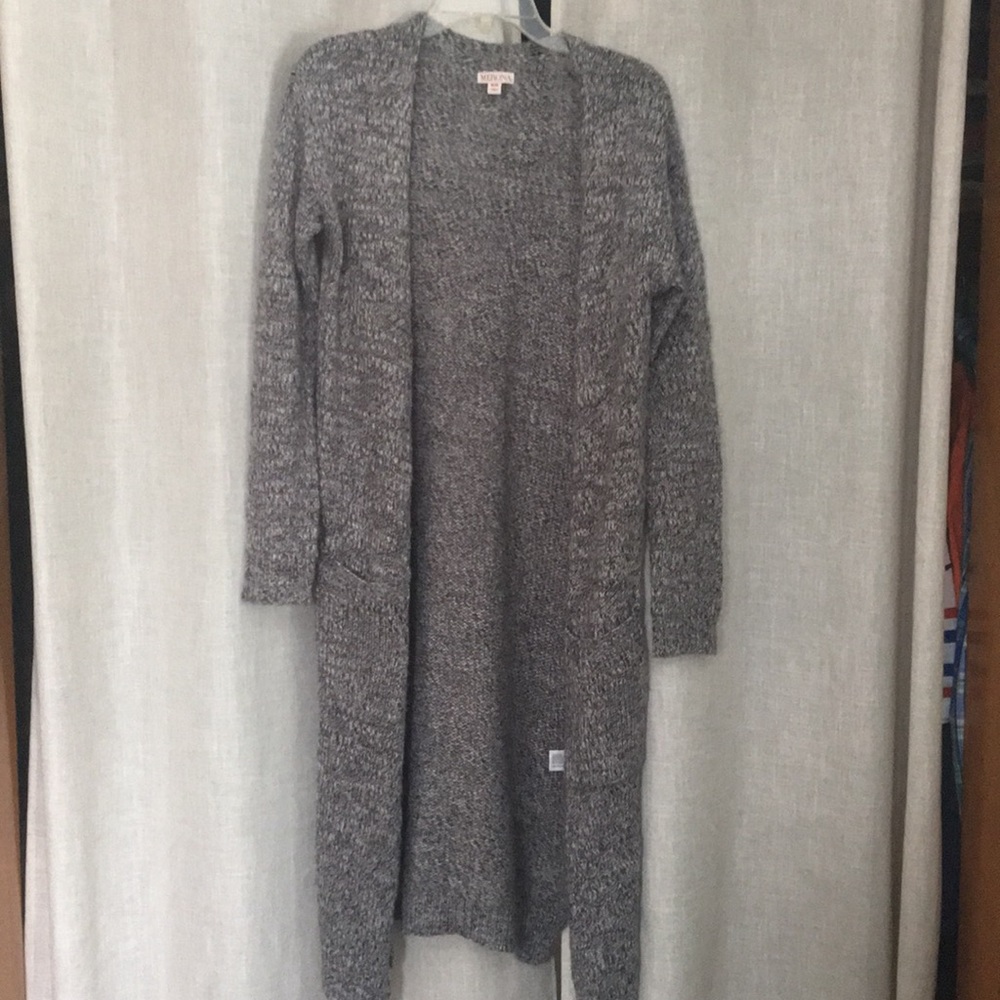 Gray duster
